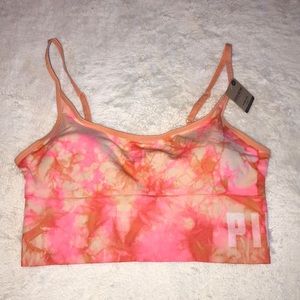 PINK Victoria’s Secret Seamless Sports Bra